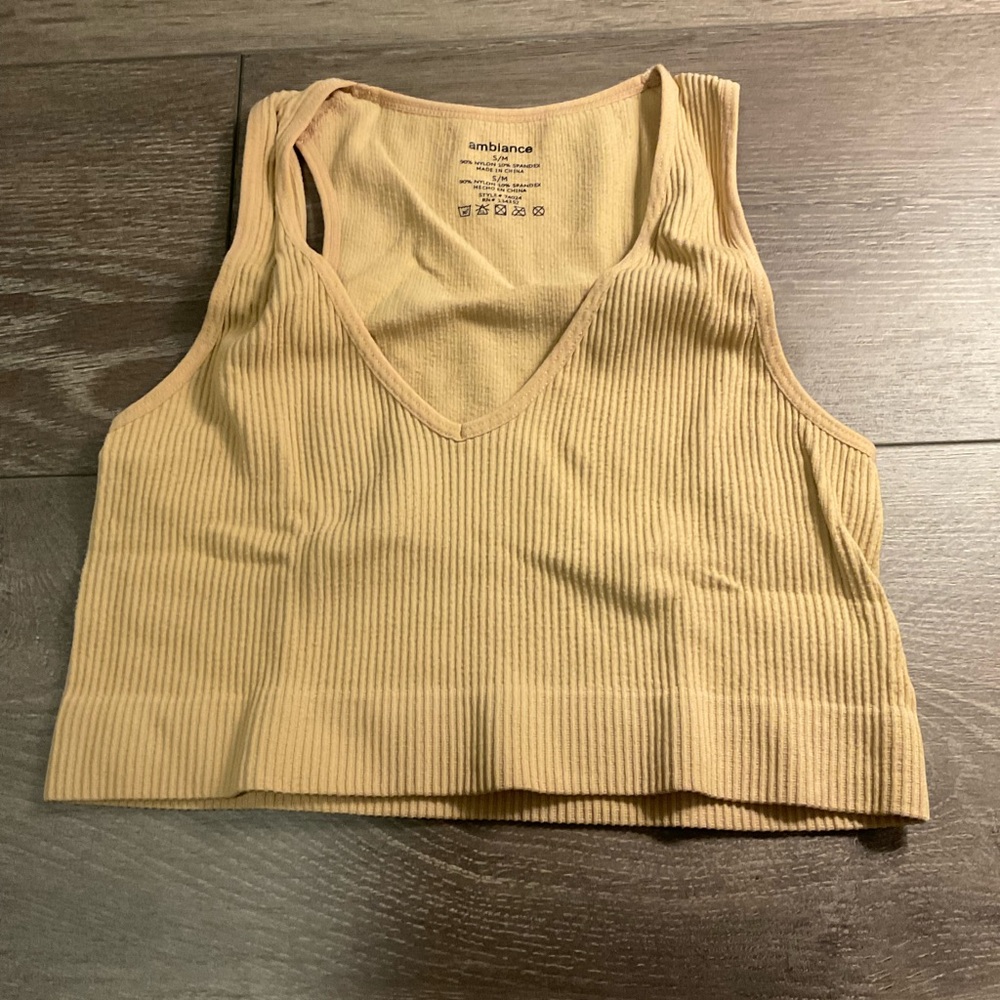 Tops - Picture 5 of 5